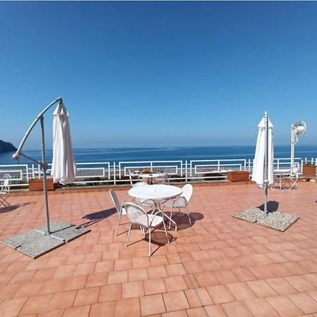 Appartamento Nel Fabbricato Denominato Il Castello Praia a Mare Extérieur photo