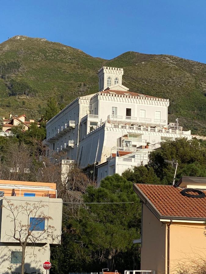 Appartamento Nel Fabbricato Denominato Il Castello Praia a Mare Extérieur photo