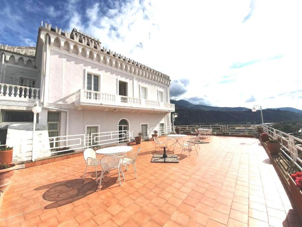 Appartamento Nel Fabbricato Denominato Il Castello Praia a Mare Extérieur photo