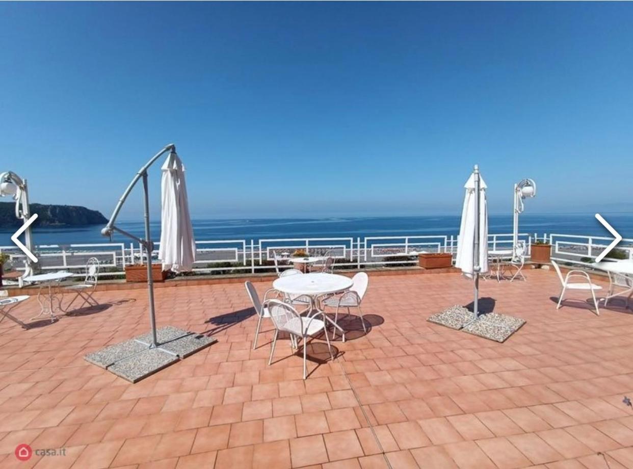Appartamento Nel Fabbricato Denominato Il Castello Praia a Mare Extérieur photo